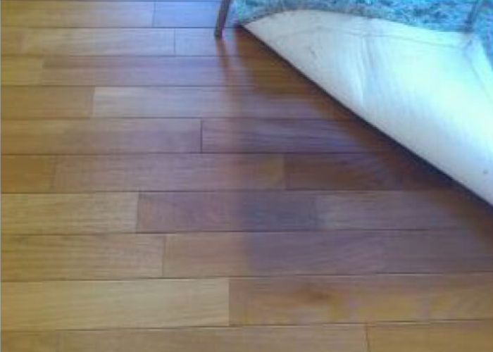 無垢材が日焼けしたときの様子