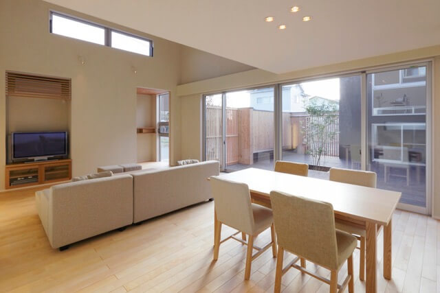 中庭のお家内観