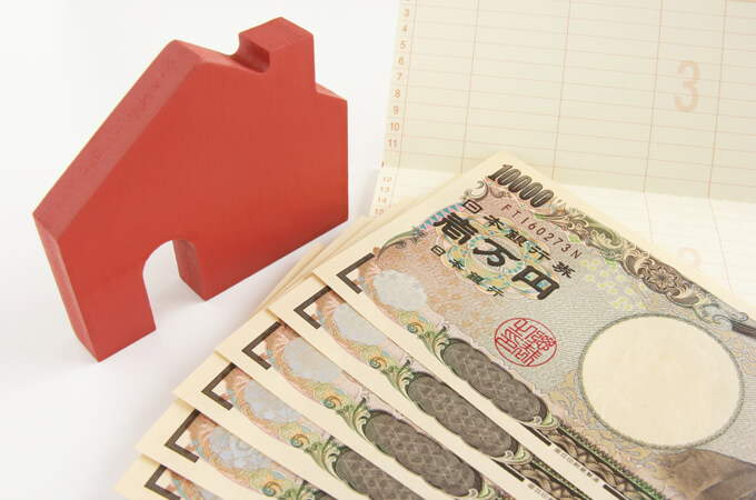 家の模型と積み木