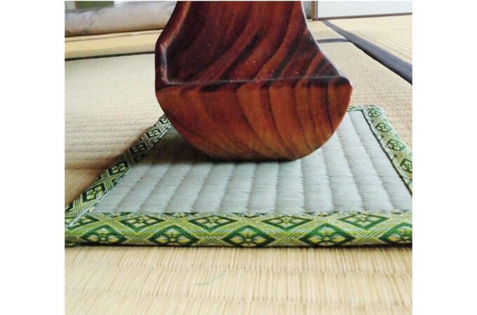 畳を保護するイグサマット