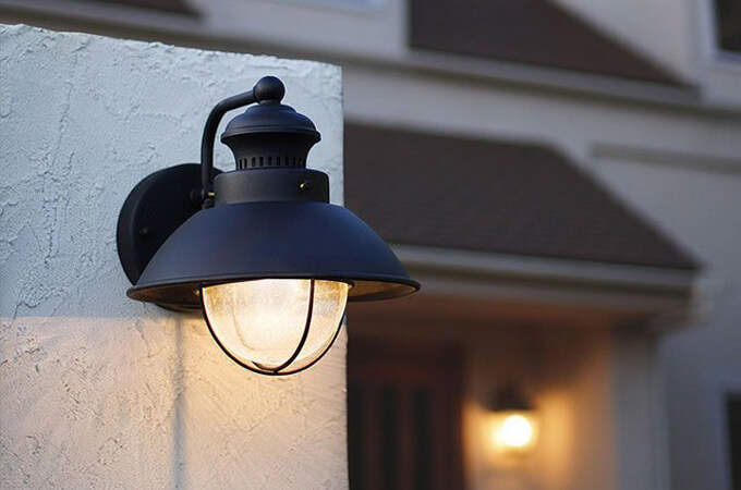 ブラケットライト