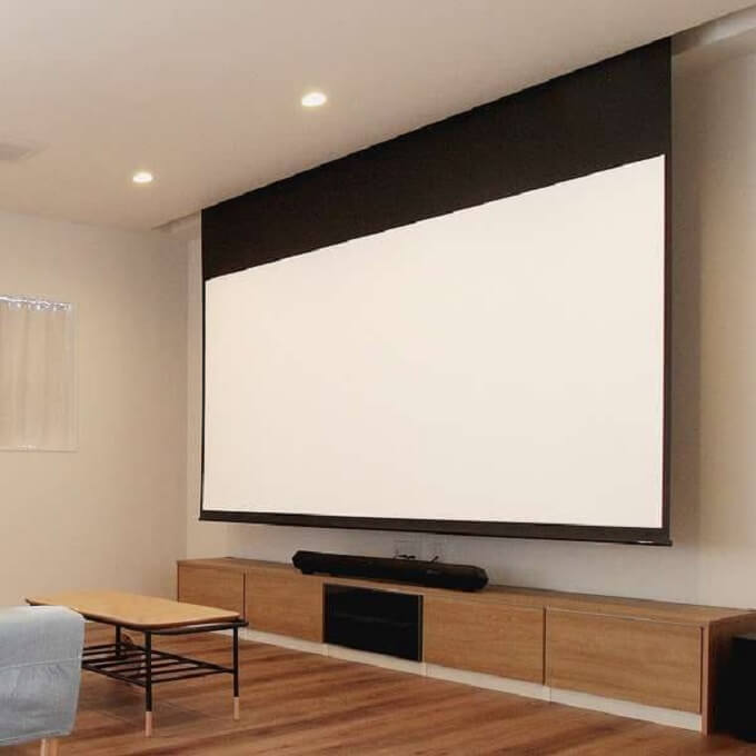 電動スクリーン