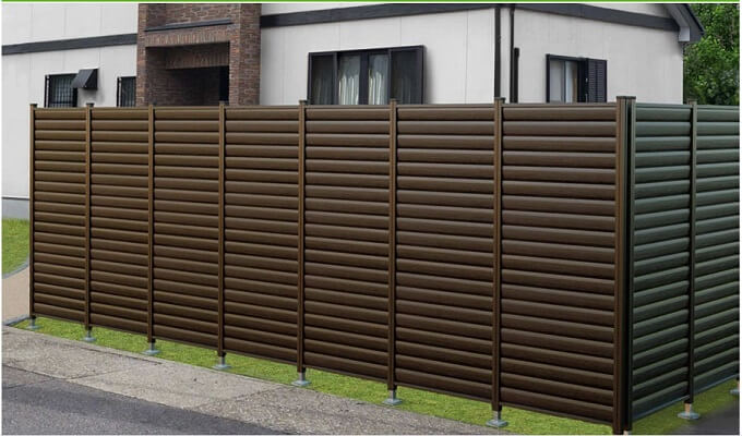 目隠しフェンス