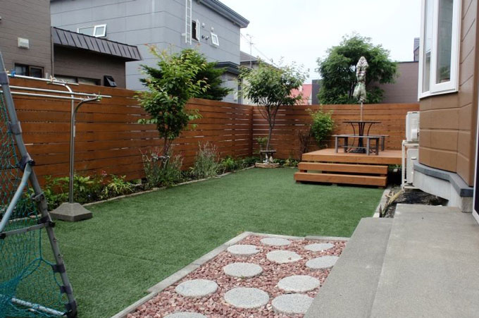 木目調フェンス 庭・テラス施工例