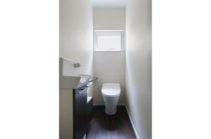 窓があるトイレの事例