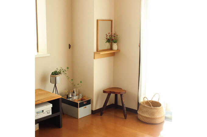 リビングの備え付けメイクスペース