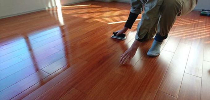 フロアコーティングの様子