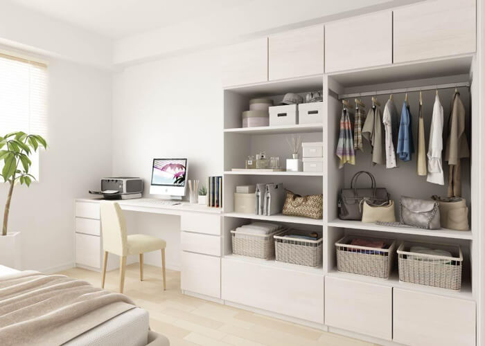 寝室の備え付けのドレッサー