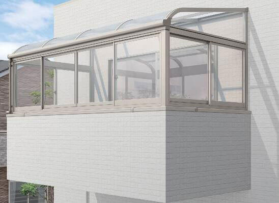 サンルーム 造り付けバルコニー納まり