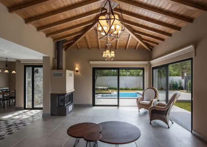 寄棟屋根の裏側